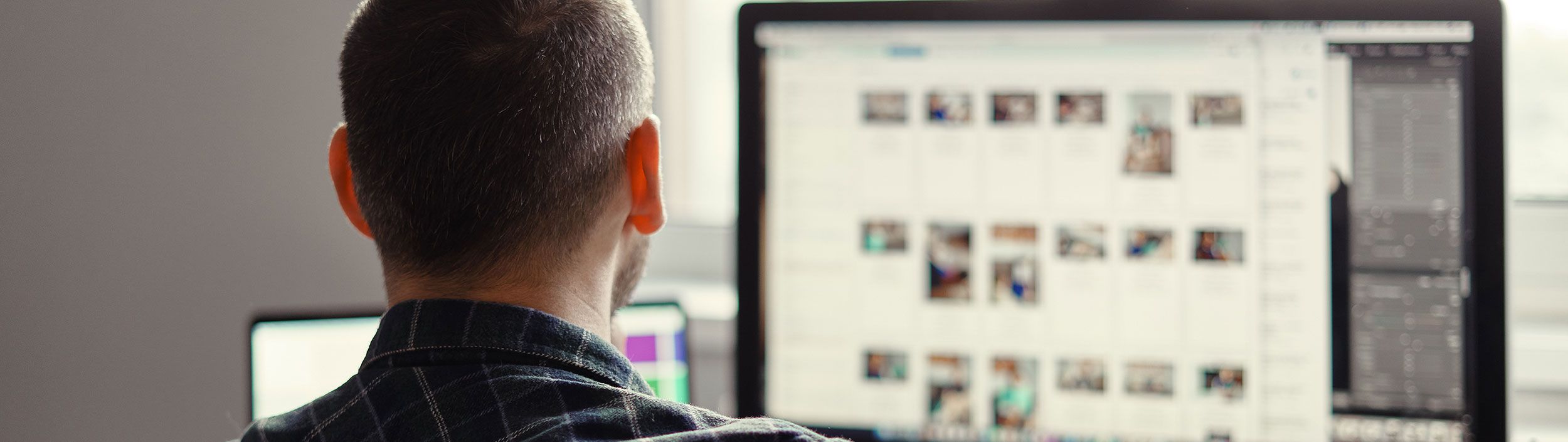 Developer working at a new website